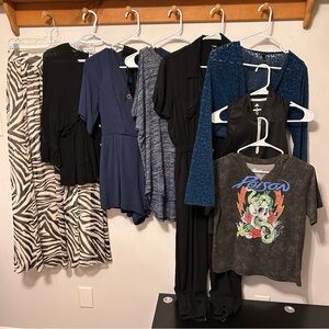 Size Small Bundle of 8 Women’s Items